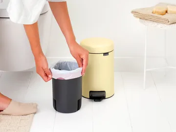 New Icon 新经典脚踏垃圾桶3升 - 柔和黄色 - Brabantia