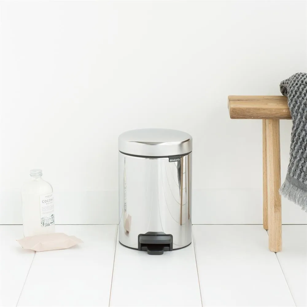 New Icon 新经典脚踏垃圾桶3升, 亮面钢 Brabantia