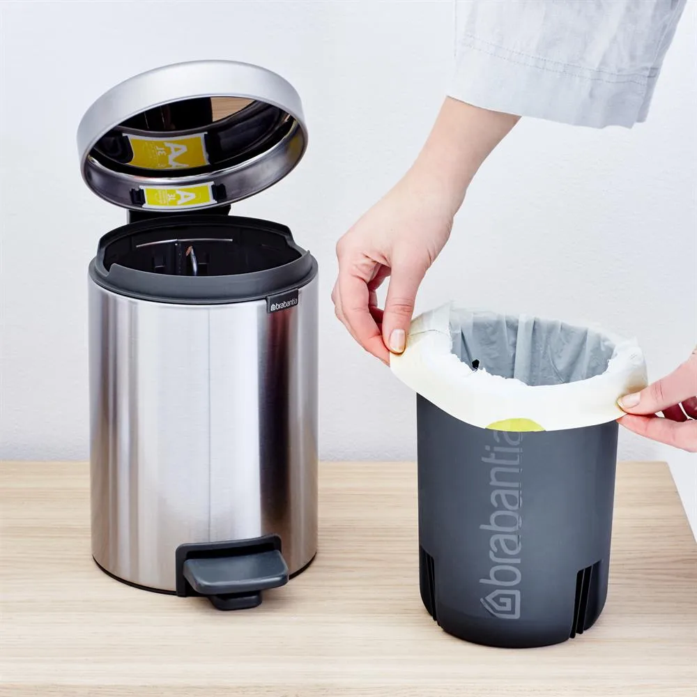 New Icon 新经典脚踏垃圾桶3升, 哑光钢 Brabantia
