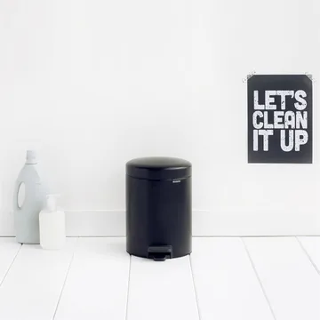 New Icon 新经典脚踏垃圾桶5升 - 哑光黑 - Brabantia