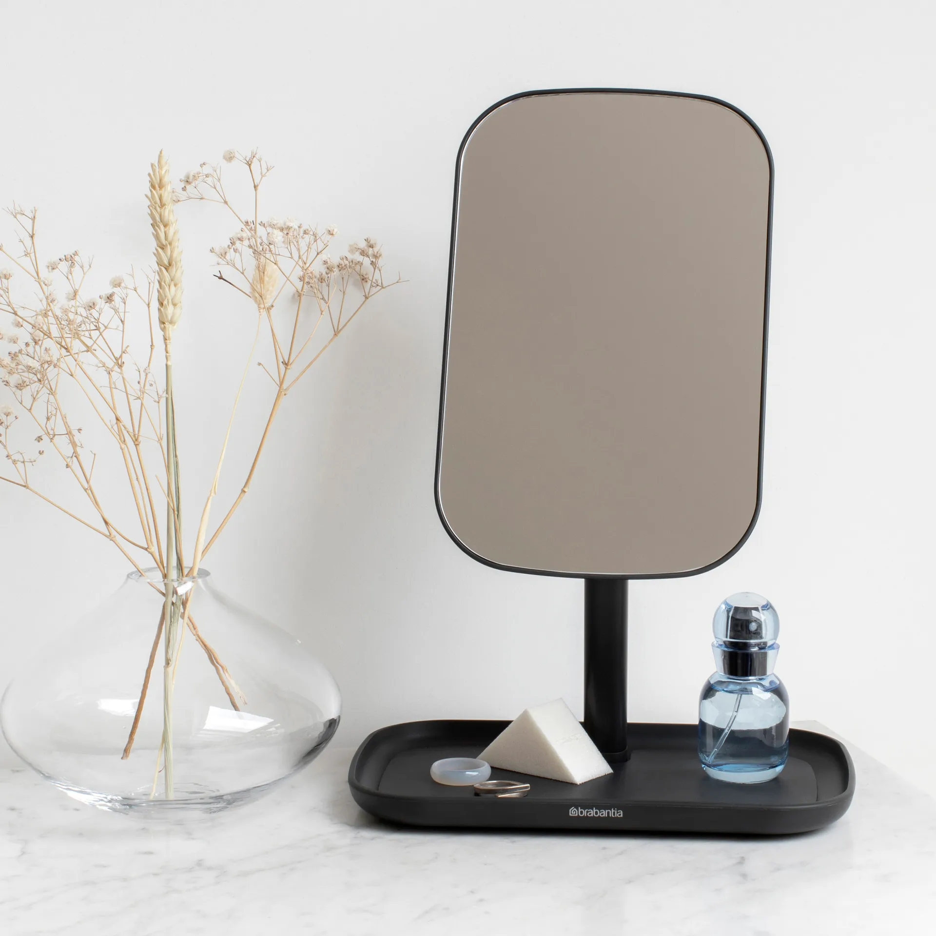 ReNew 带收纳托盘镜子, 深灰色 Brabantia