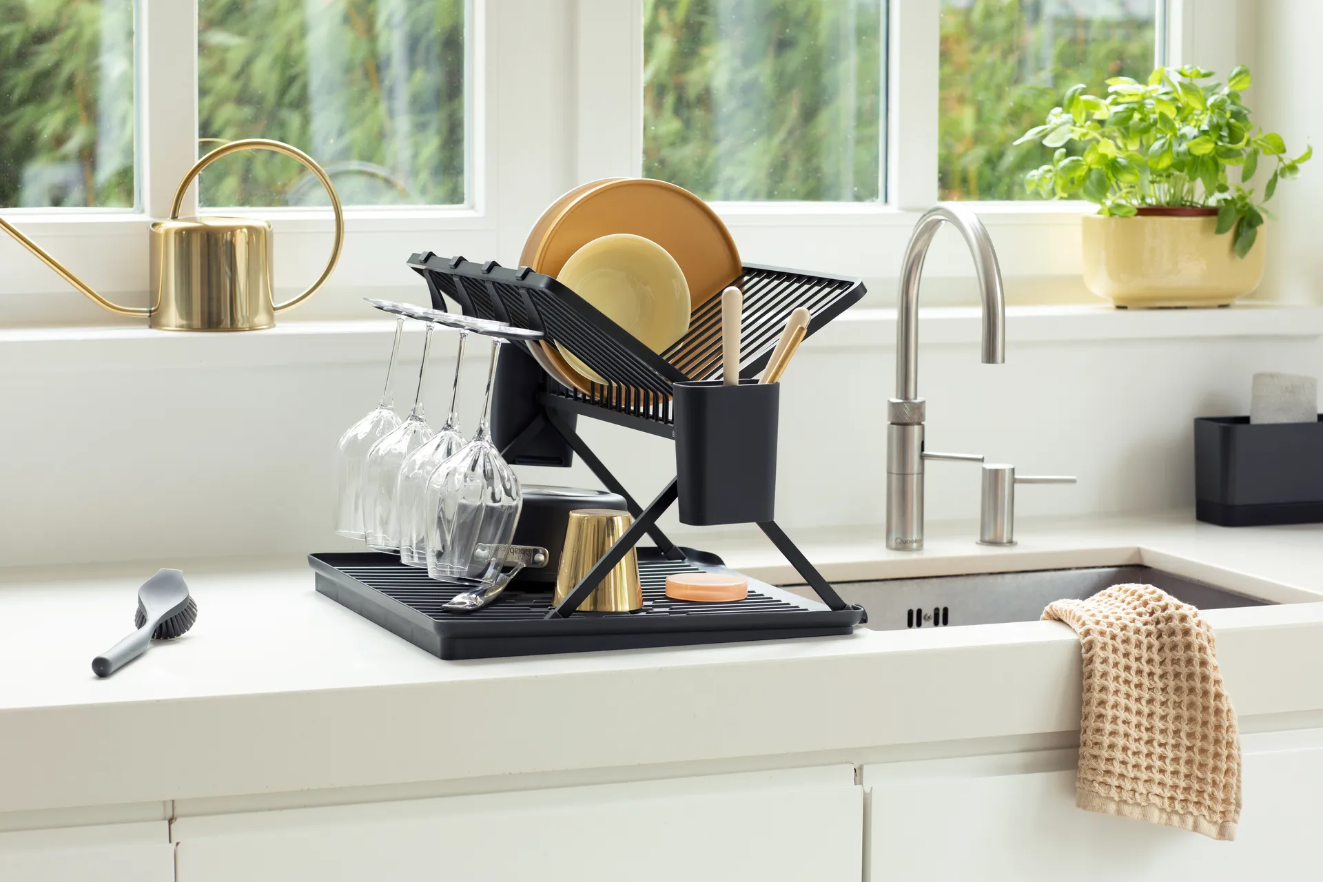 Sinkside 可折叠碗碟架51cm, 深灰色 Brabantia
