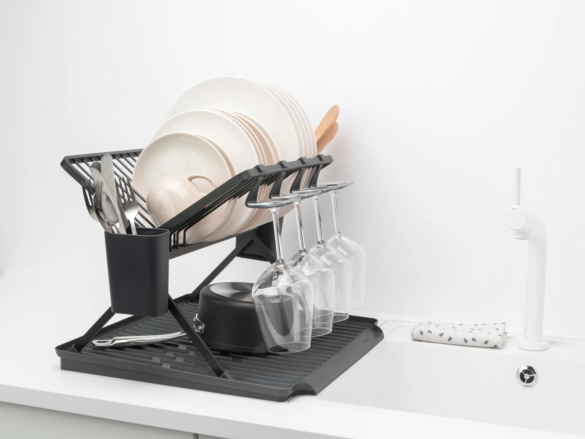 Sinkside 可折叠碗碟架51cm, 深灰色 Brabantia