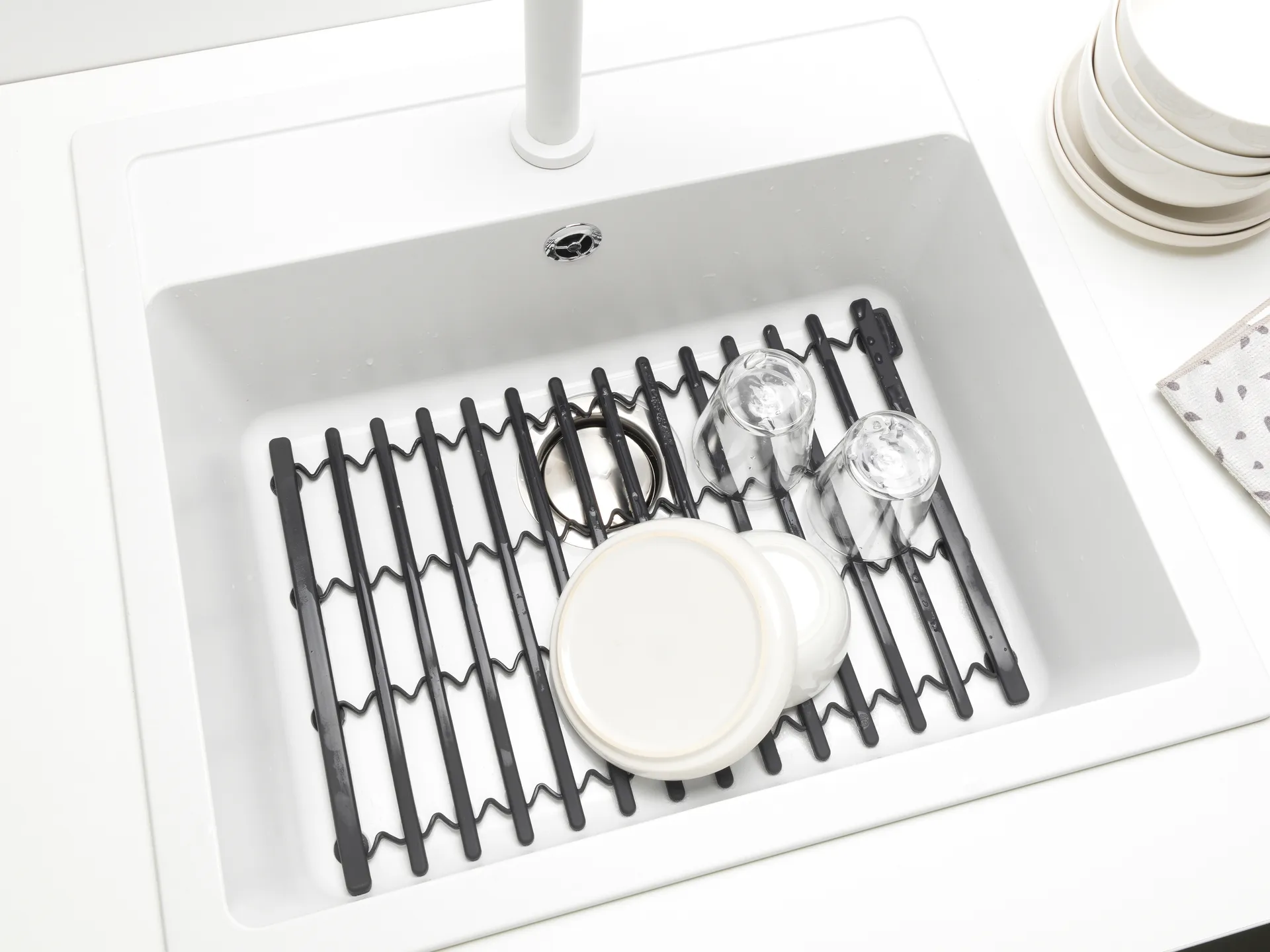 Sinkside dish rack 30x30 cm, Dark 灰色 Brabantia