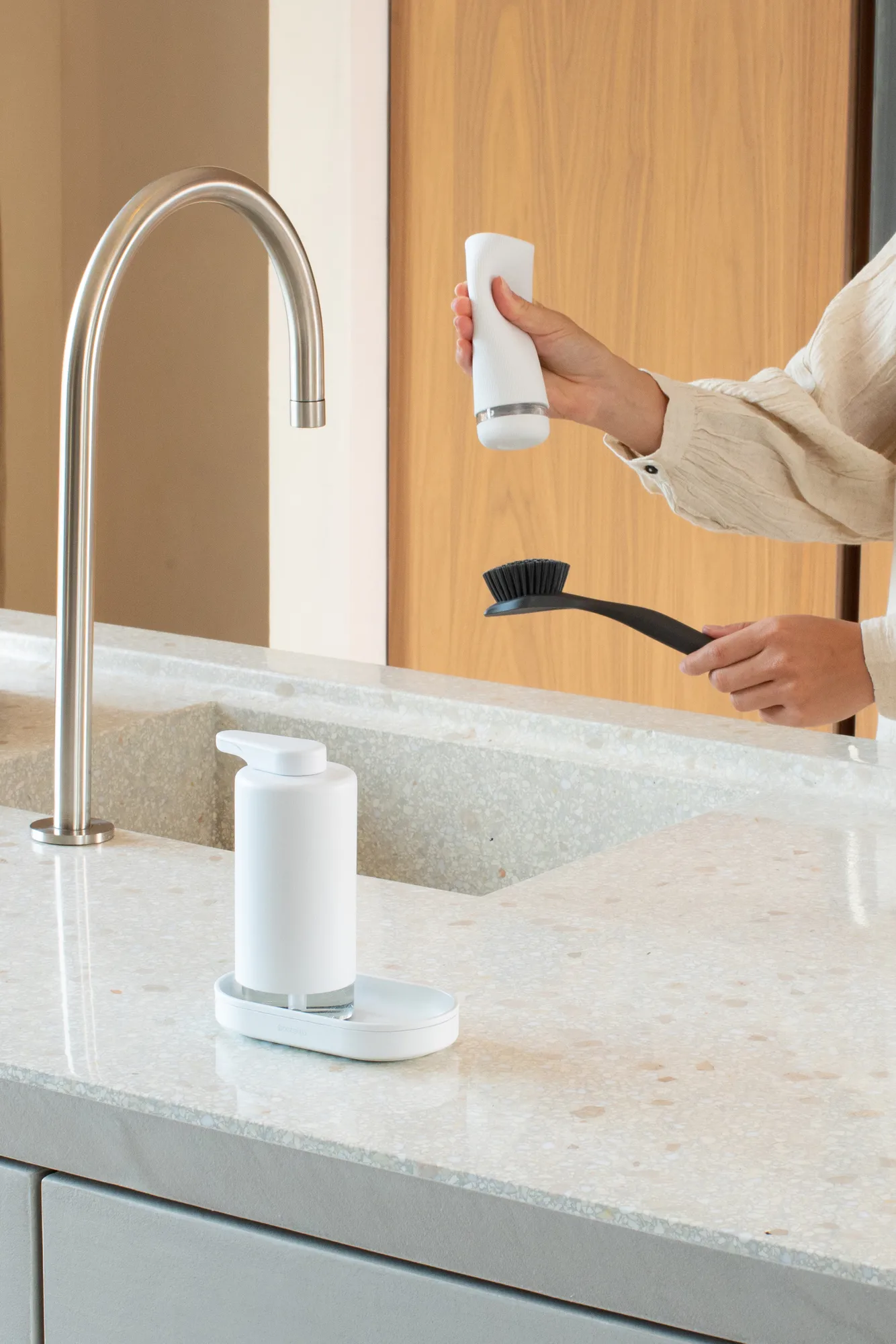 SinkStyle 皂瓶洗衣液瓶套装, 矿物清新白色 Brabantia