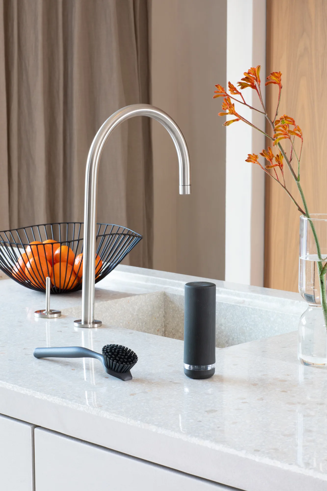 SinkStyle 洗衣液瓶, 矿物无限灰色 Brabantia