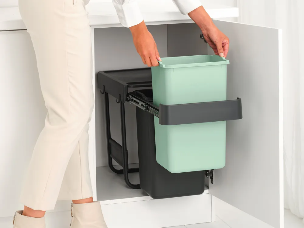 Sort&Go 嵌入式分类垃圾桶 2x15升, 深灰色 Brabantia