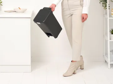 StepUp 脚踏垃圾桶 10升 - Dark grey - Brabantia