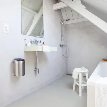 Touch Bin 3升壁挂式垃圾桶 - 哑光钢 - Brabantia