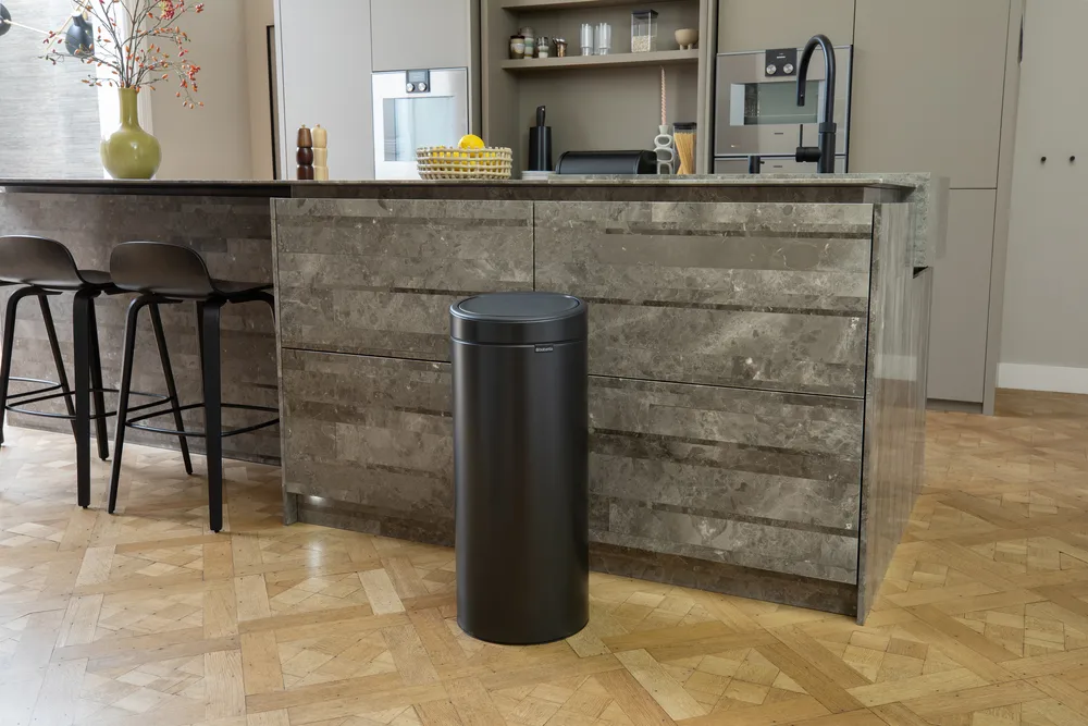 Touch Bin New 新款感应垃圾桶30L, Confident 灰色 Brabantia