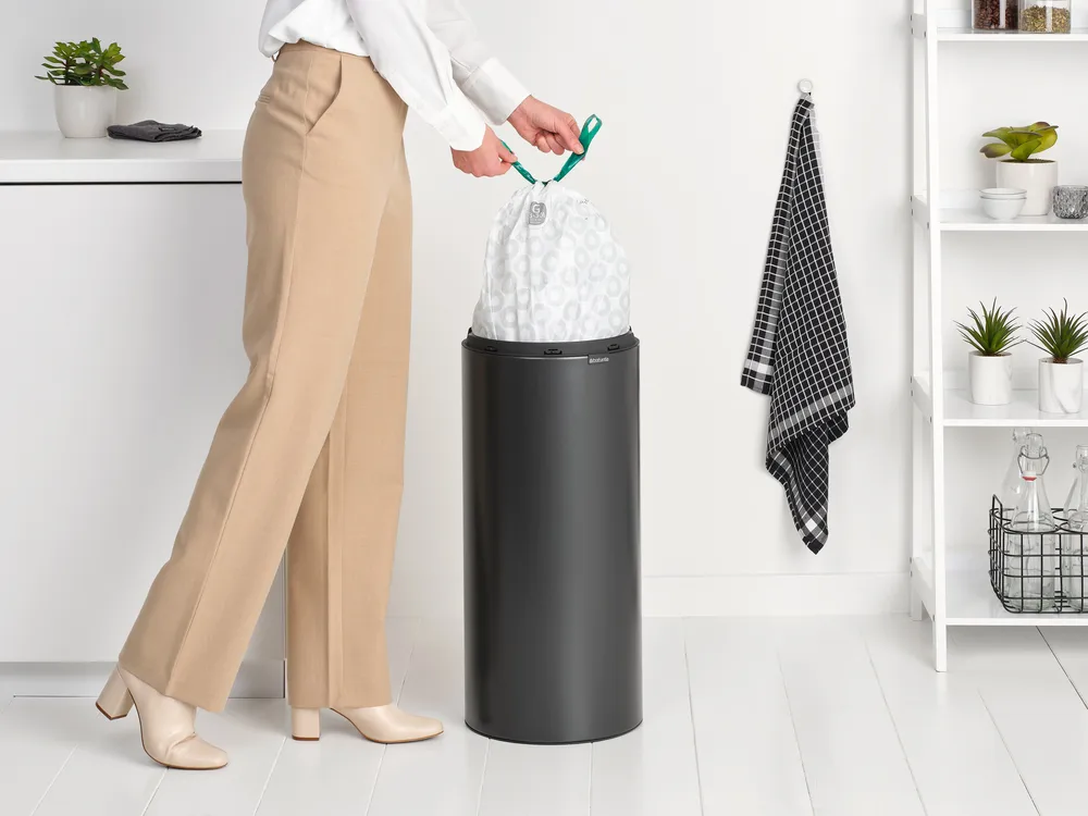 Touch Bin New 新款感应垃圾桶30L, Confident 灰色 Brabantia