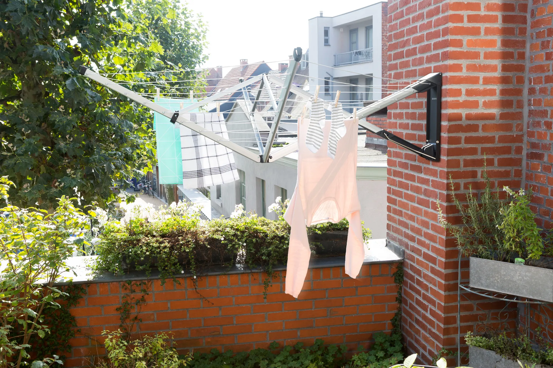 WallFix clothesline 24m with 纺织品 cover, 灰色 Brabantia