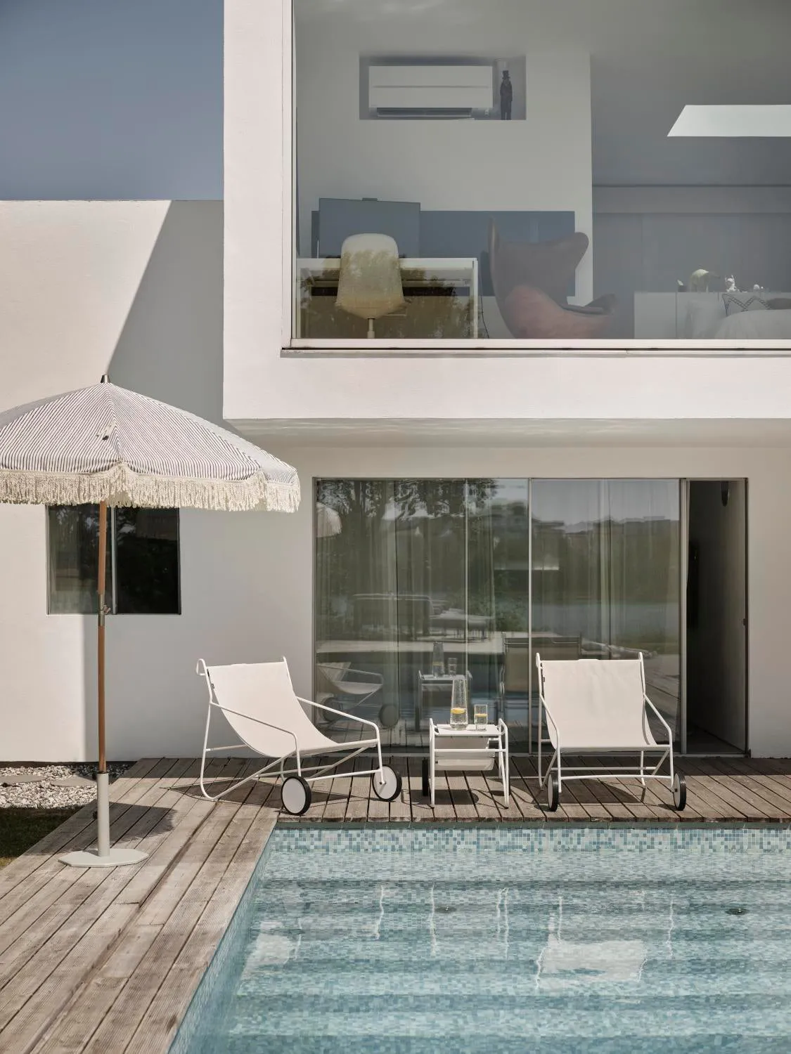 Poul 桌子 小边桌, 白色-米白色, 72x44 cm Brafab