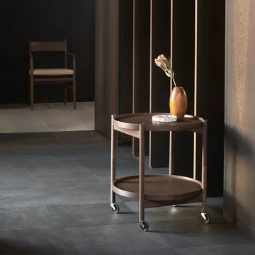 Bølling Tray Table 50型 - 陶土色_黑色漆面橡木底座 - Brdr. Krüger