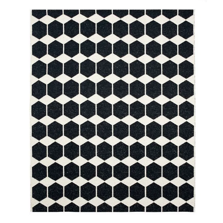 Anna_地毯_黑色_大号 - 150x200cm - Brita Sweden