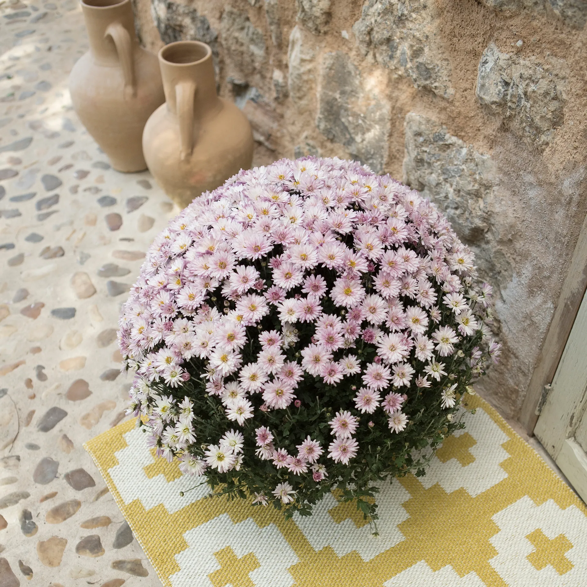 Flower_地毯_太阳黄, 70x150cm Brita Sweden