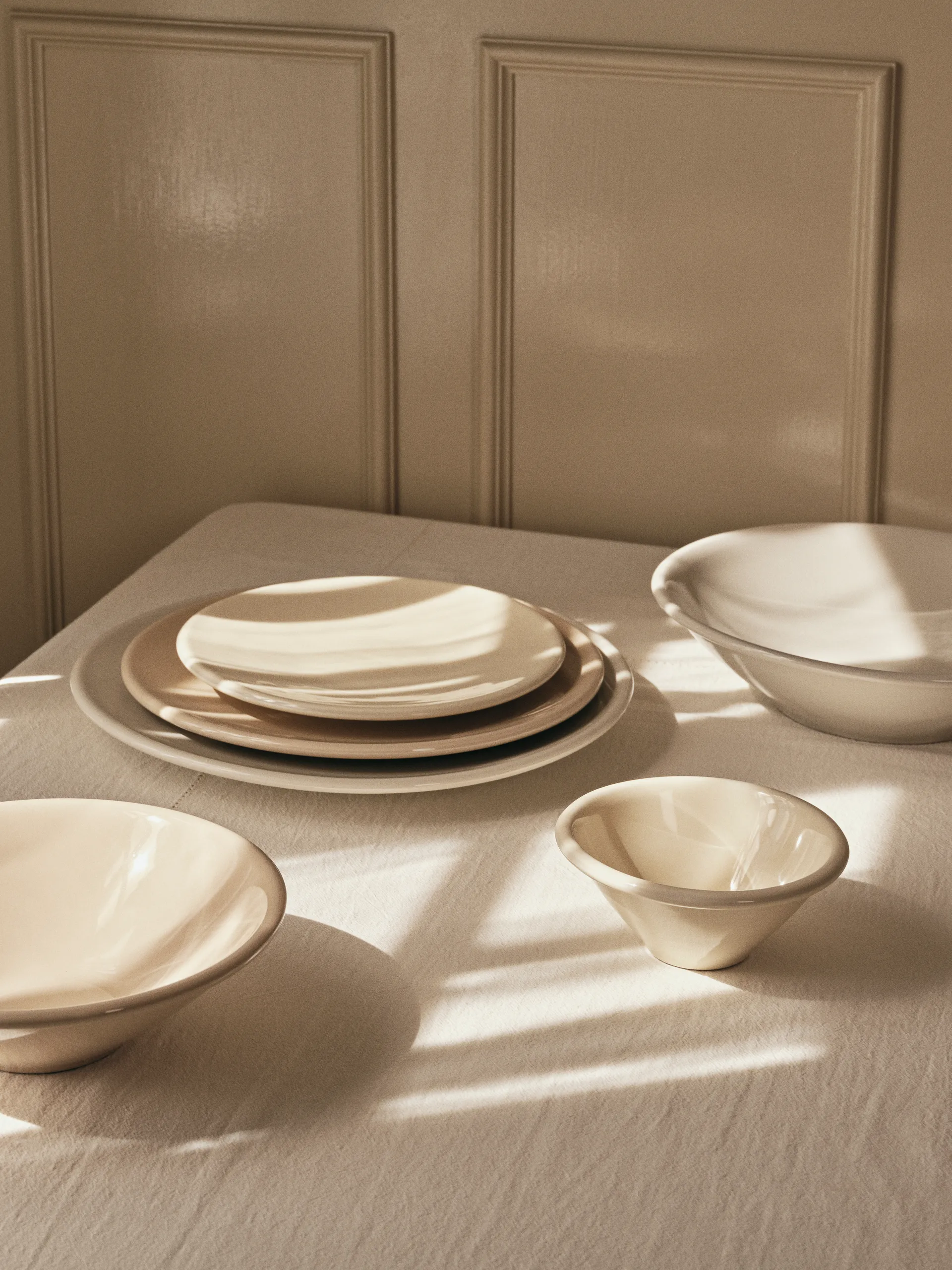 Alfredo 分餐盘直径35cm, 浅灰色 Broste Copenhagen