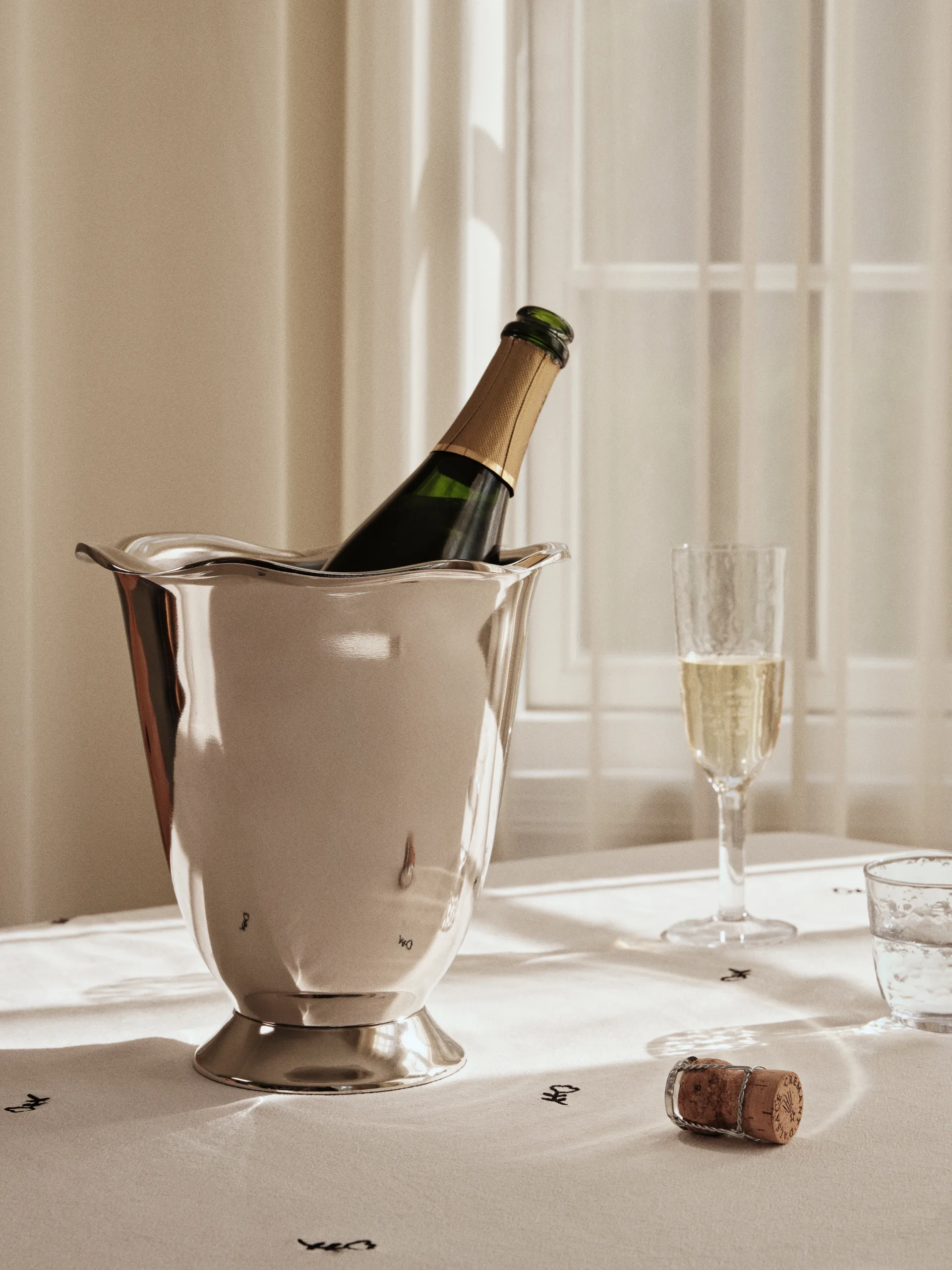 Beatrice 香槟红酒冰桶/冷酒器 Ø23x23 cm, Aluminium Broste Copenhagen