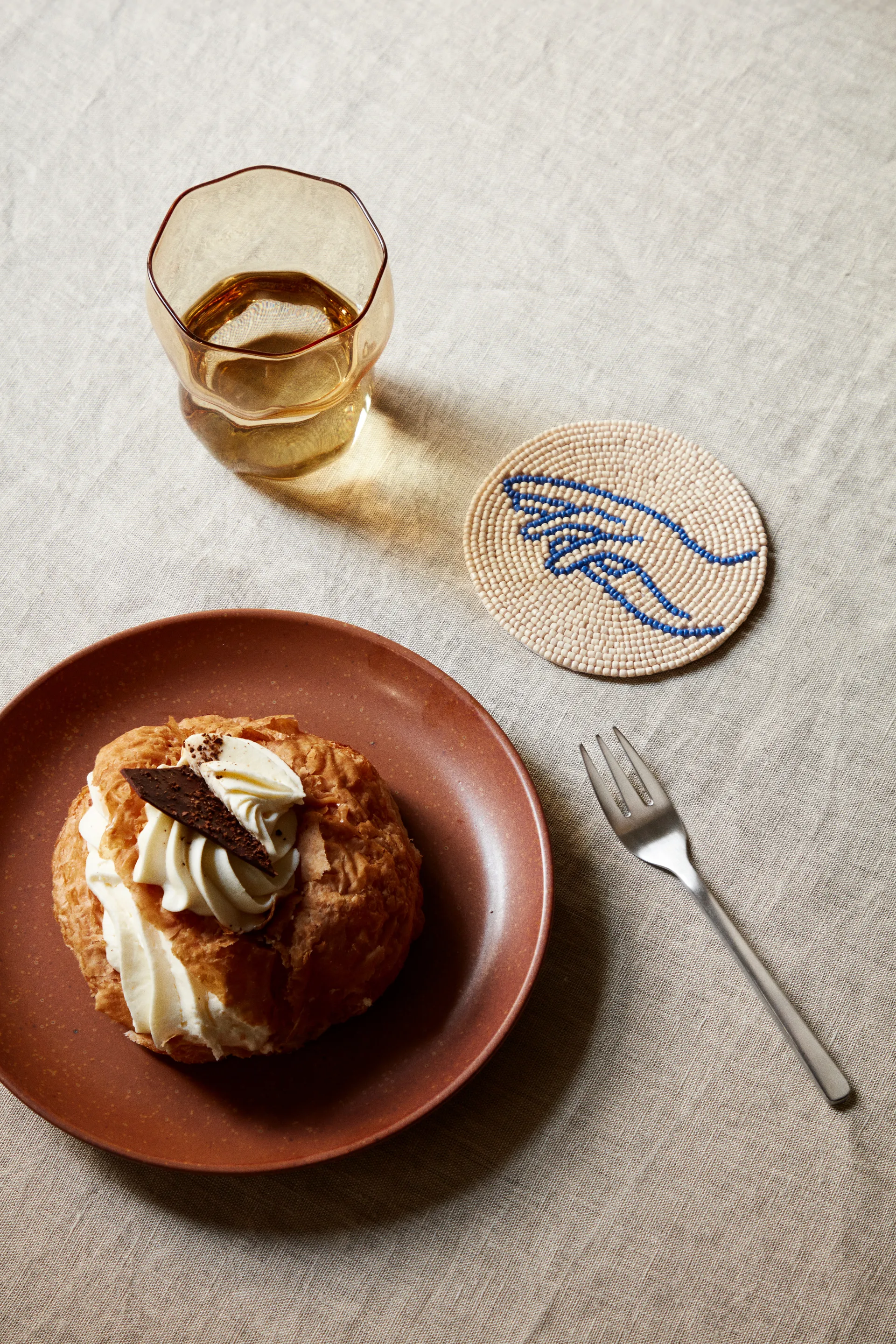 Eli 小 盘子 Ø20 cm, Caramel brown Broste Copenhagen