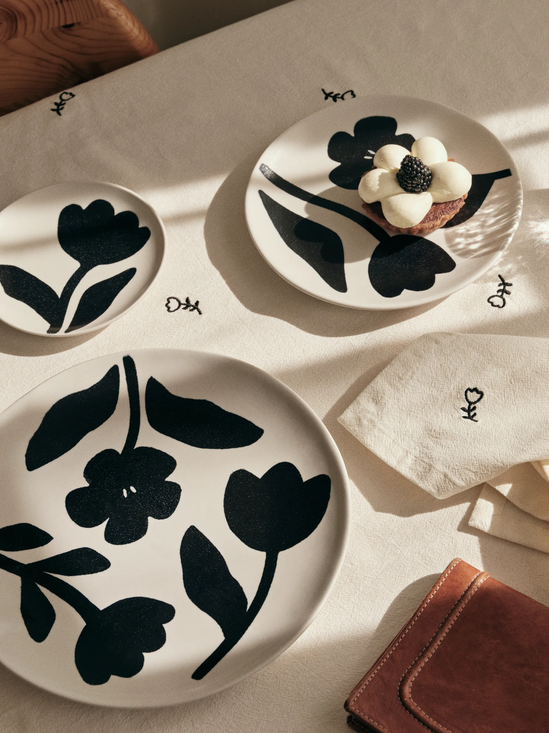 Flora 盘直径15cm, 黑色_米白色 Broste Copenhagen