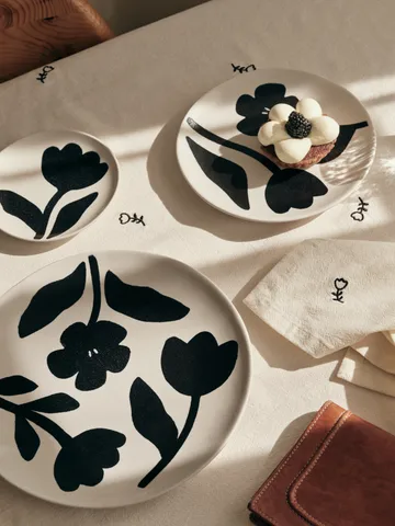 Flora 盘直径15cm - 黑色_米白色 - Broste Copenhagen