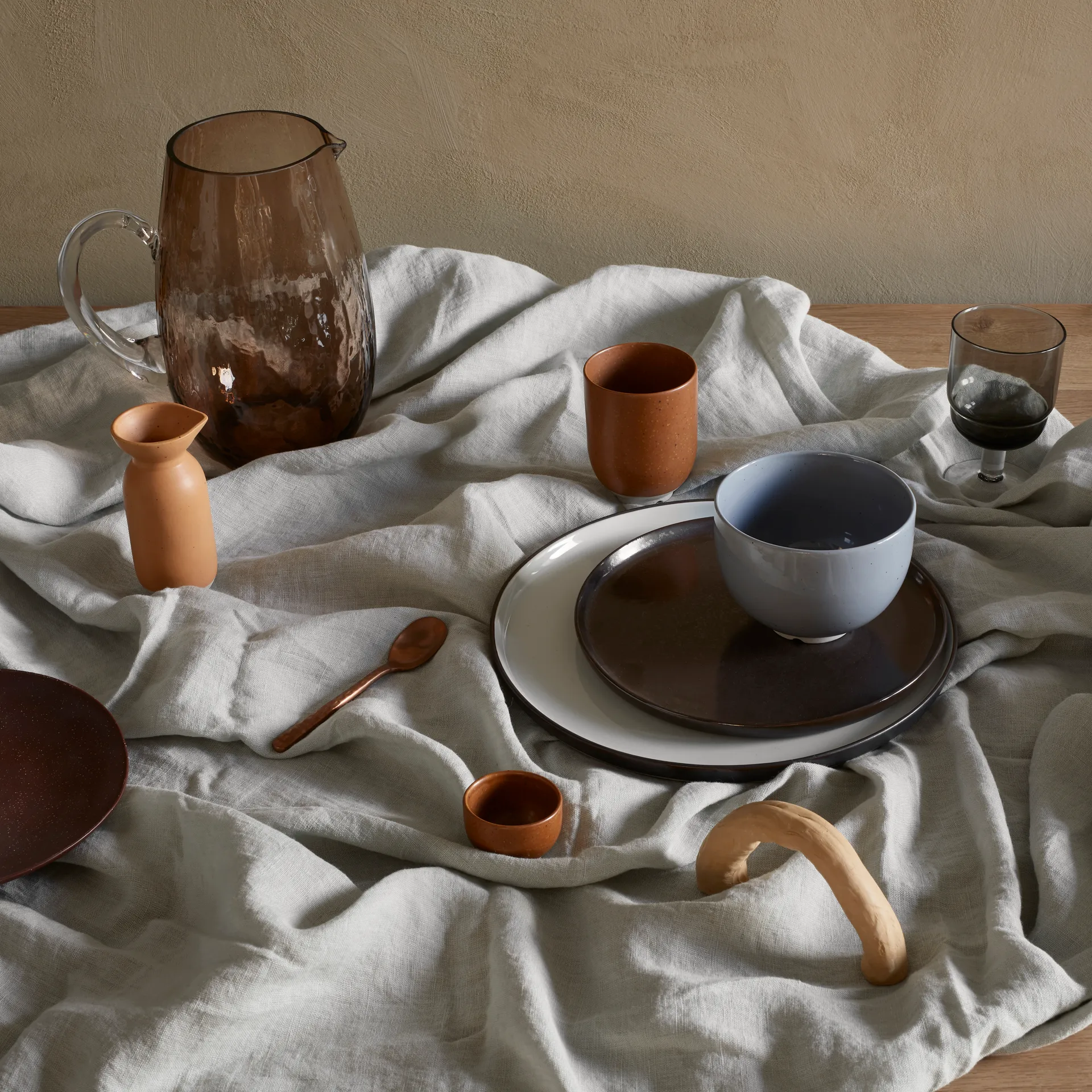 Hammered jug, 棕色 Broste Copenhagen