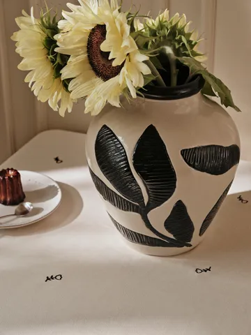 Herbert 花瓶40cm - 黑色配雨天绿色 - Broste Copenhagen