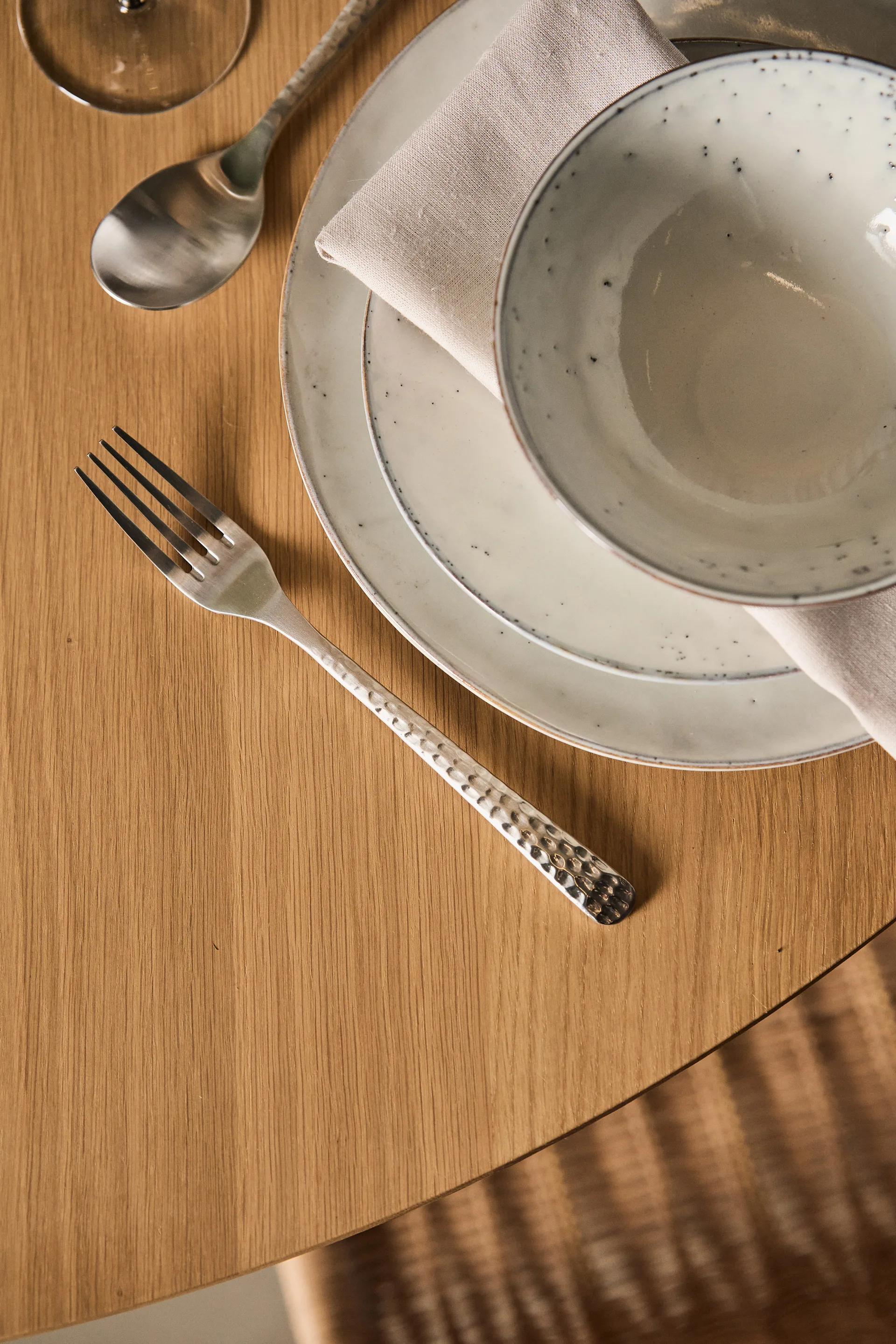 Hune 餐具 cutlery 16 pcs, Brushed satin hamme红色 Broste Copenhagen