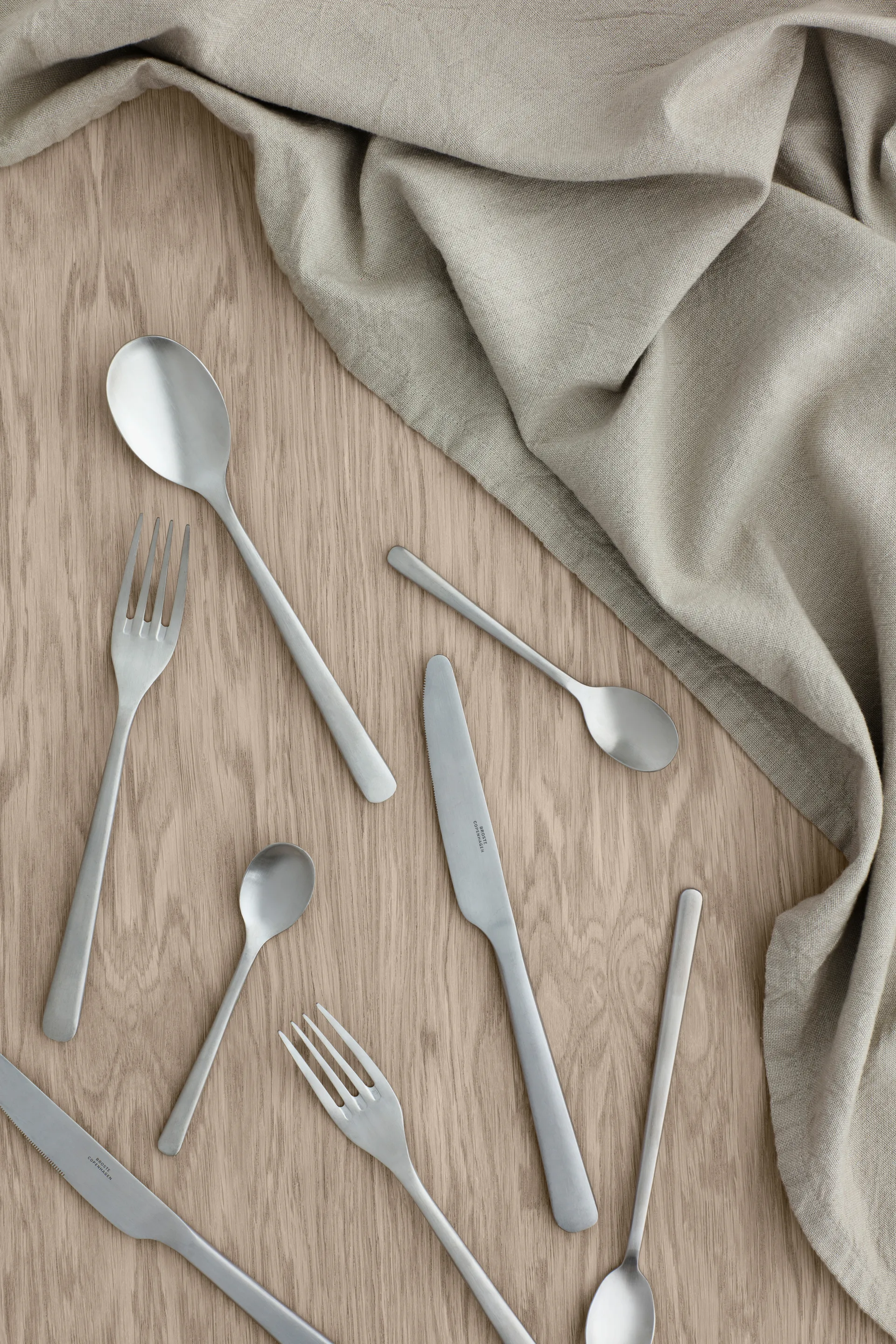 Hune 餐具 cutlery 16 pcs, Brushed satin Broste Copenhagen