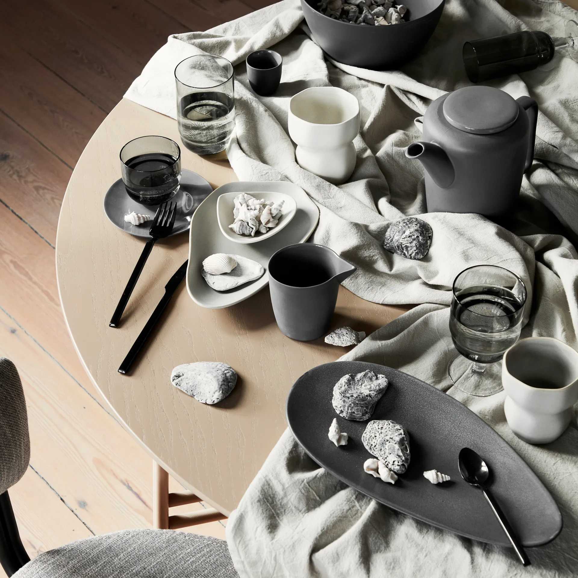 Limfjord 盘子 16x32 cm, soft 灰色 Broste Copenhagen