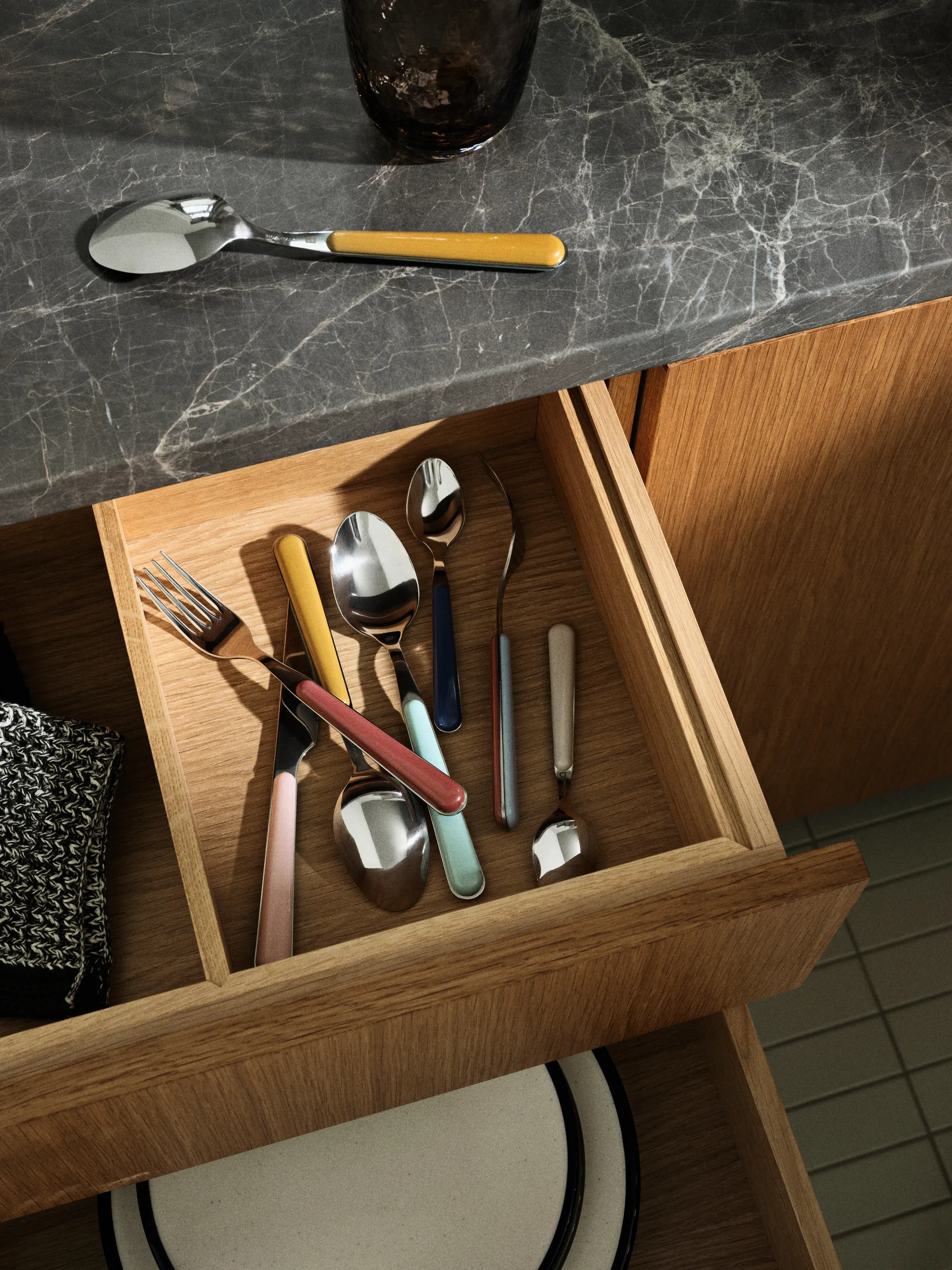 马斯塔尔Marstal 刀叉勺8件套拼色礼盒装 混合色, 混合色 Broste Copenhagen