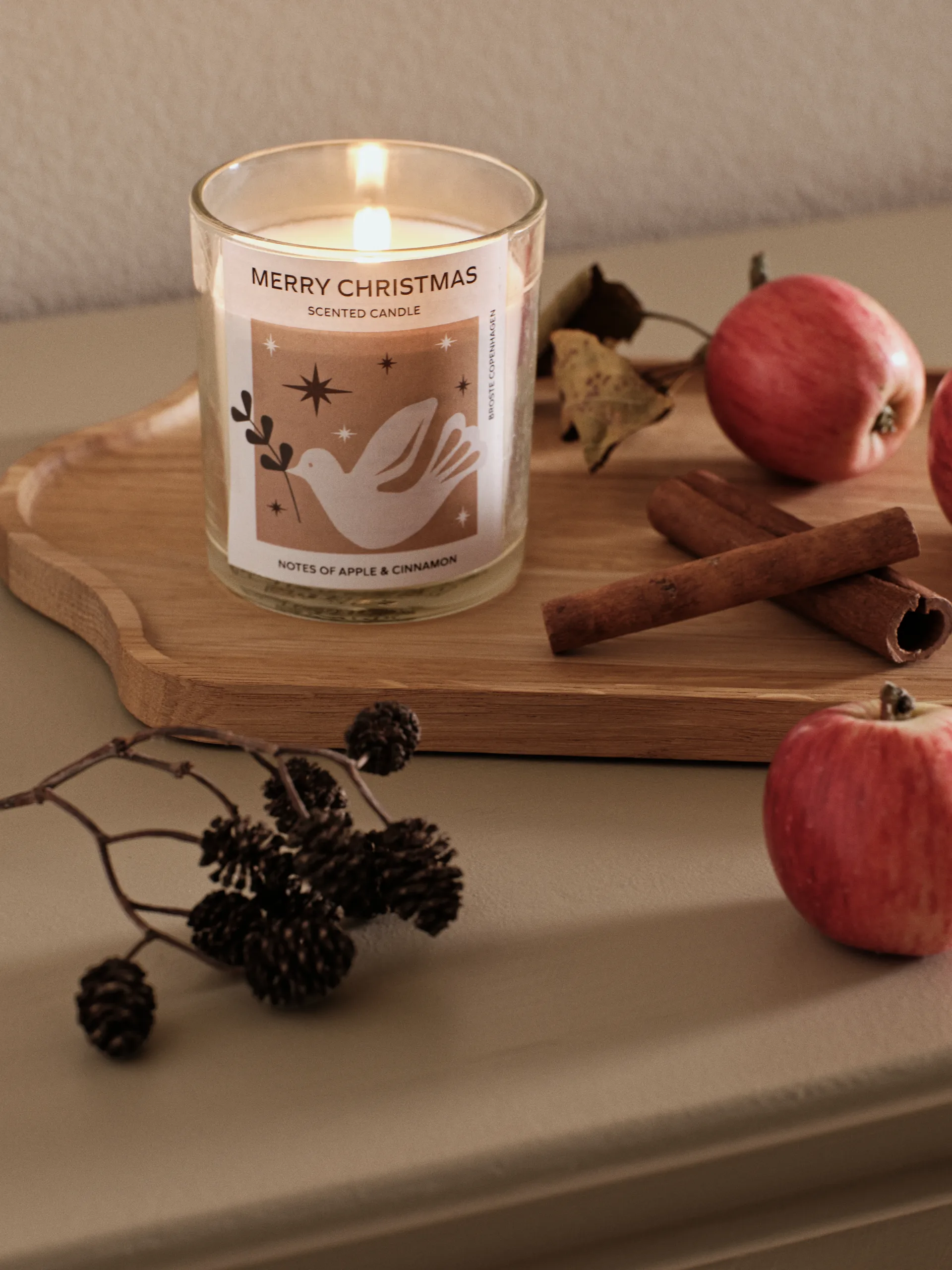 Merry Christmas 香薰蜡烛 32 h, 白色 Broste Copenhagen