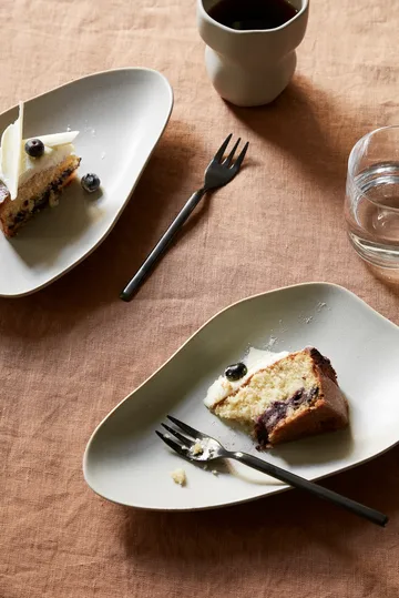 Nordic Bistro 餐具 16件装 - 哑光缎面 - Broste Copenhagen