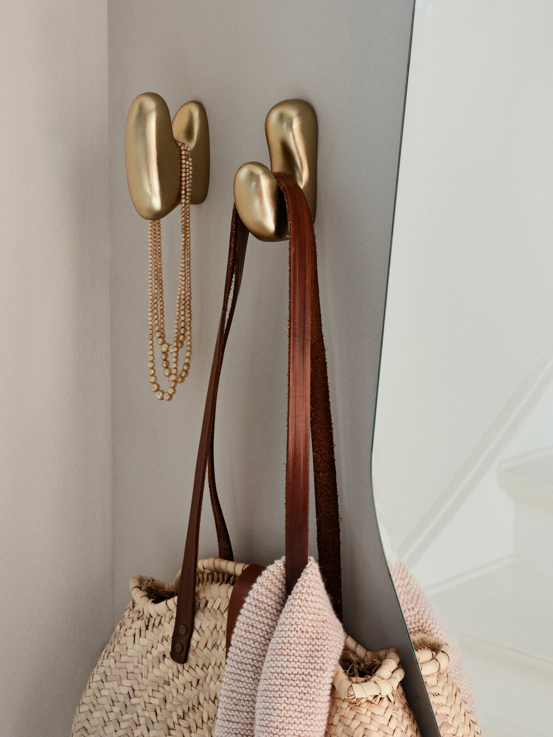 Roberta 挂钩 10x7 cm, 黄铜 finish Broste Copenhagen