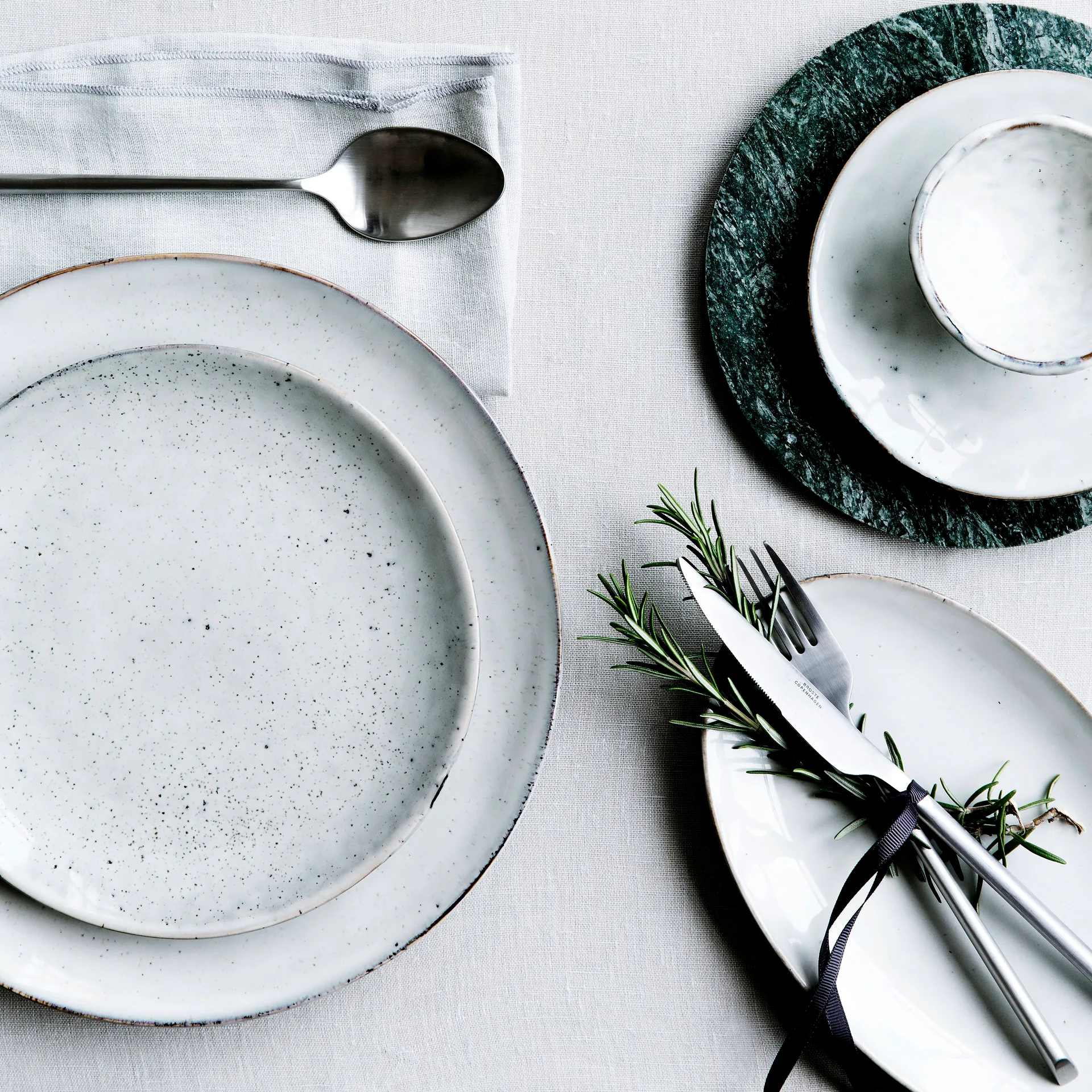 Sletten 餐具 cutlery set 16 pcs, matt 不锈钢 Broste Copenhagen