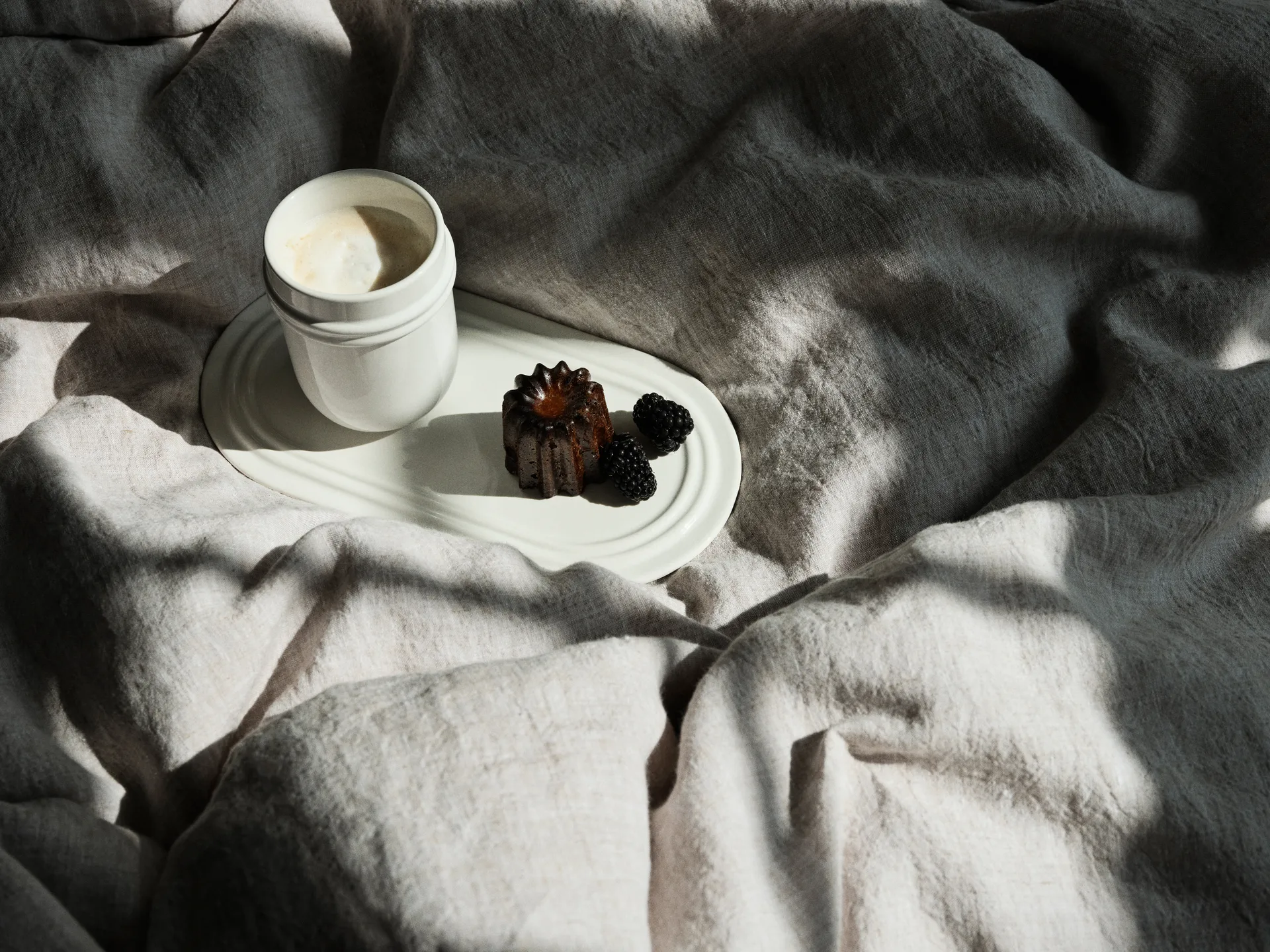 Stevns oval 盘子 27.5 cm, Chalk 白色 Broste Copenhagen