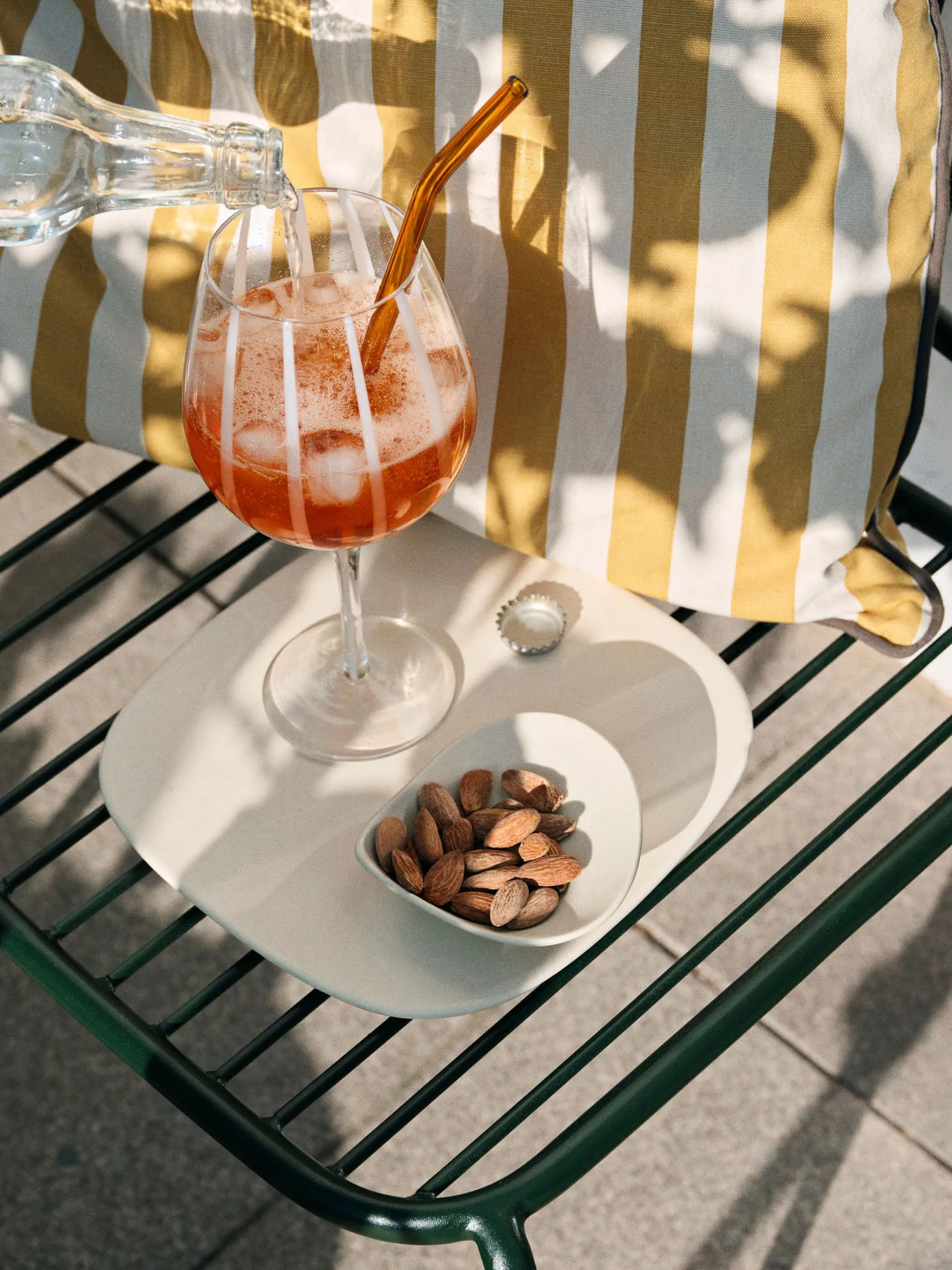 Stripe red 红酒杯 65 cl, Clear-white stripes Broste Copenhagen