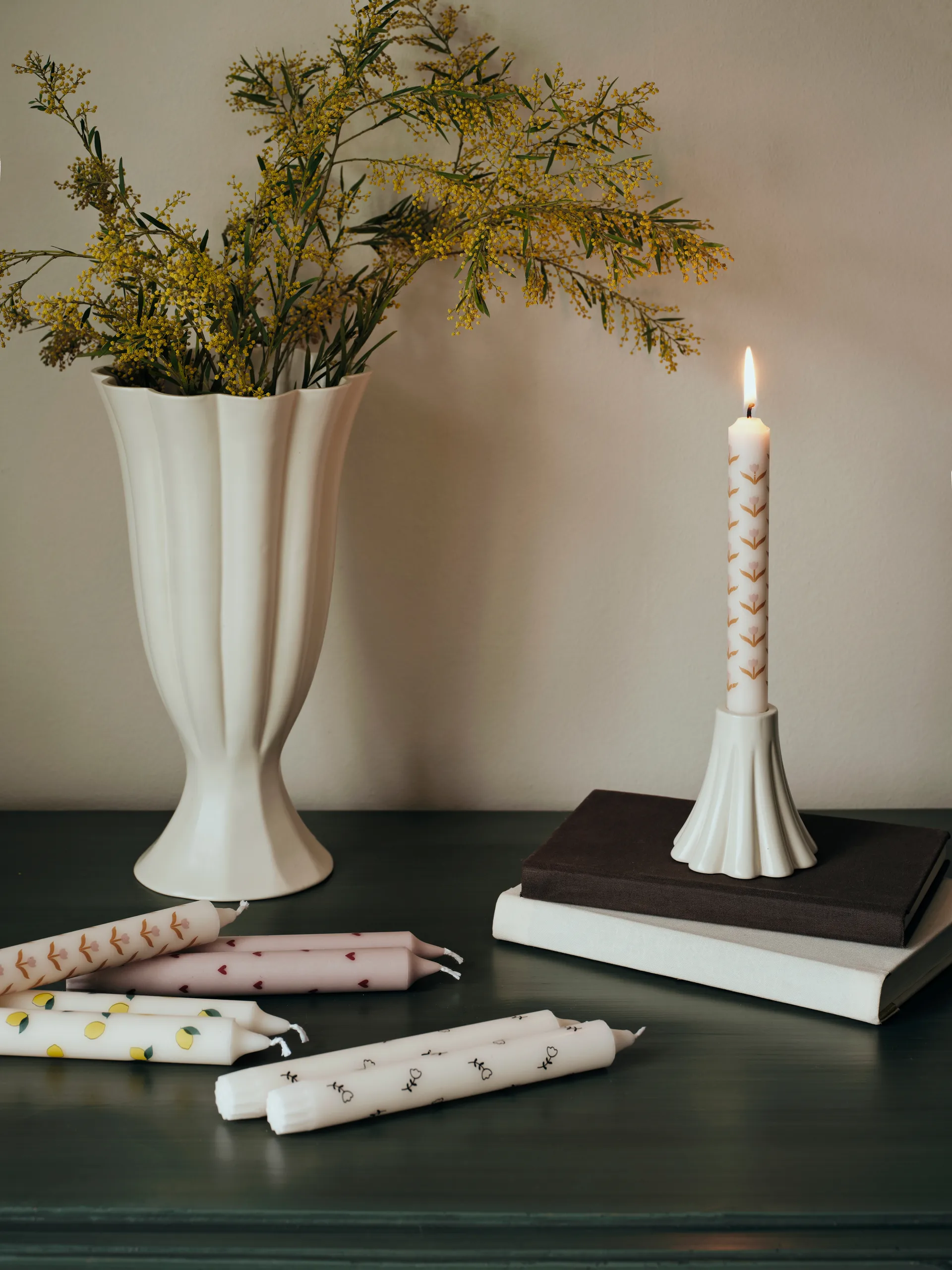 Tulip taper candles 两件套装, 白色-soft 粉色 Broste Copenhagen