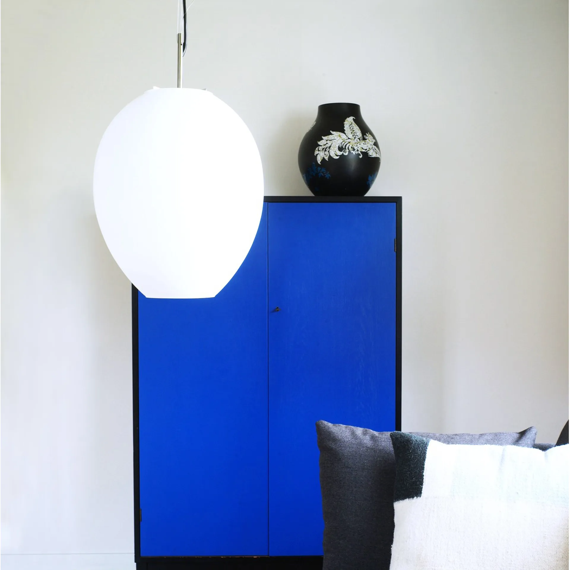 Egg 吊灯, 白色/不锈钢, opal glass Bsweden