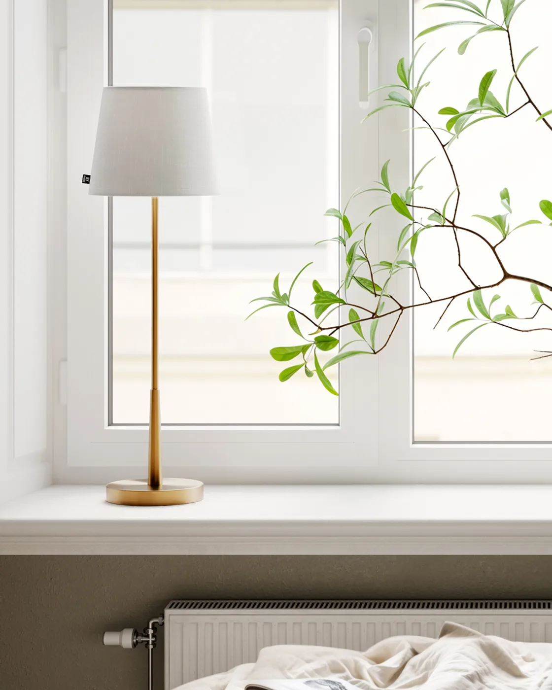 Lumi 台灯 68,5 cm, 金色-白色 By Rydéns