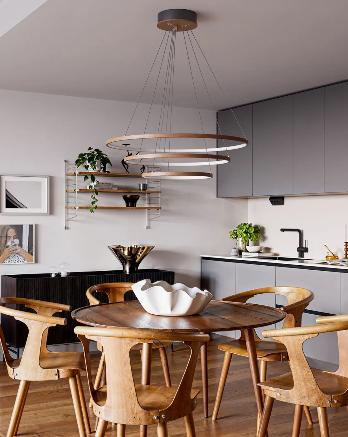 Trione 天花板灯 Ø80 cm, 核桃色 By Rydéns