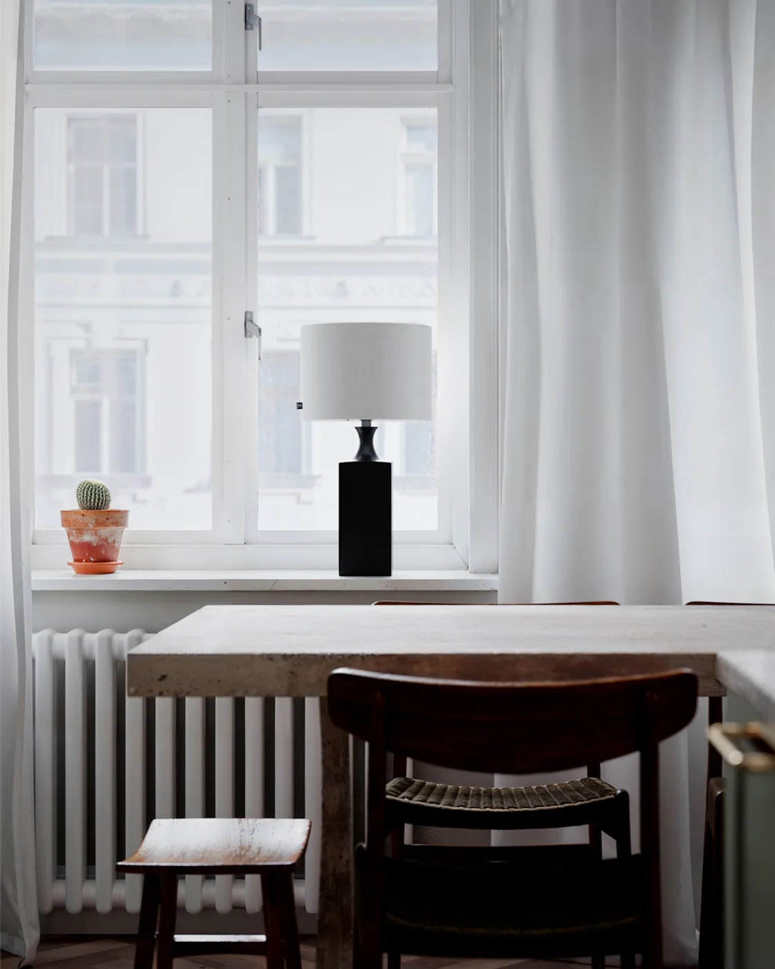 Woody 台灯 56 cm, 黑色-白色 By Rydéns