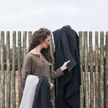 Hilda bedspread 240x280 cm - Coal - byNORD