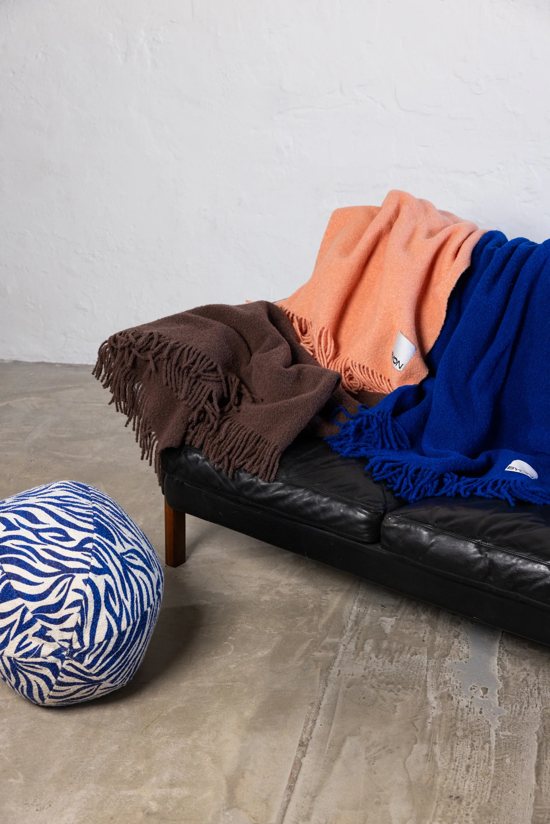 Anima 靠枕|靠垫 Ø35 cm, 斑马-蓝色 Byon