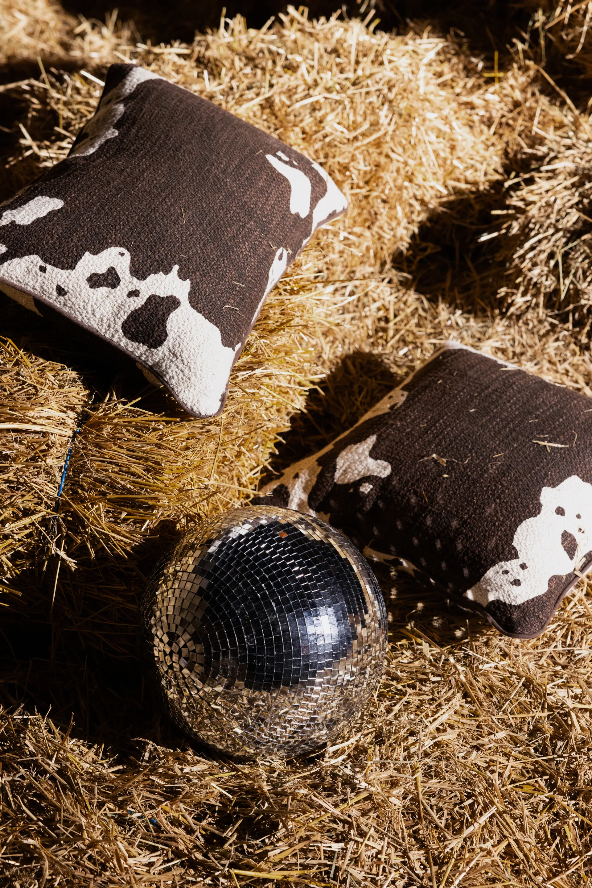 Anima 靠枕|靠垫 M 50x50 cm, 奶牛花纹 Byon