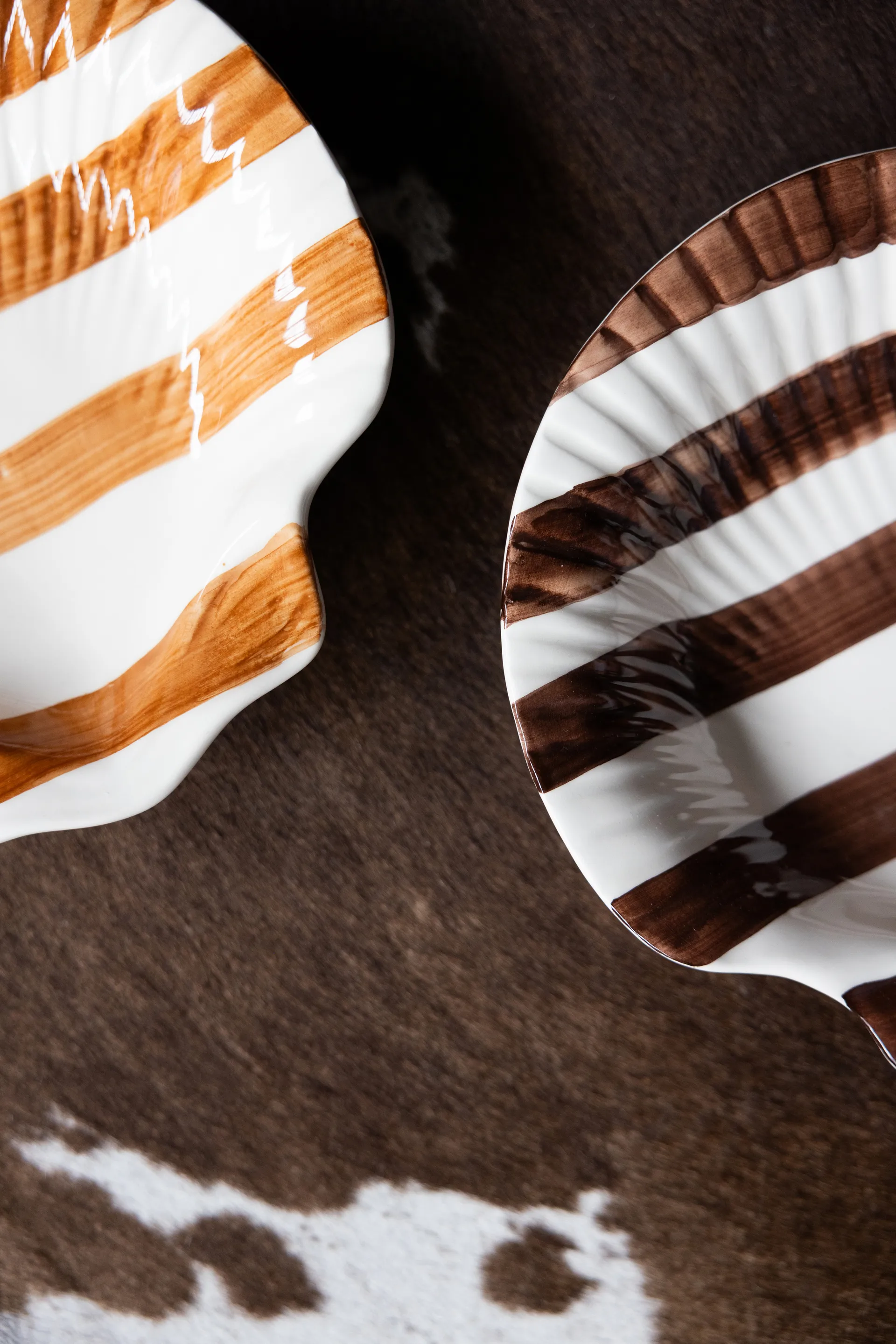 Armona stripe 盘子 23.5x23.5 cm, 深褐色-白色 Byon