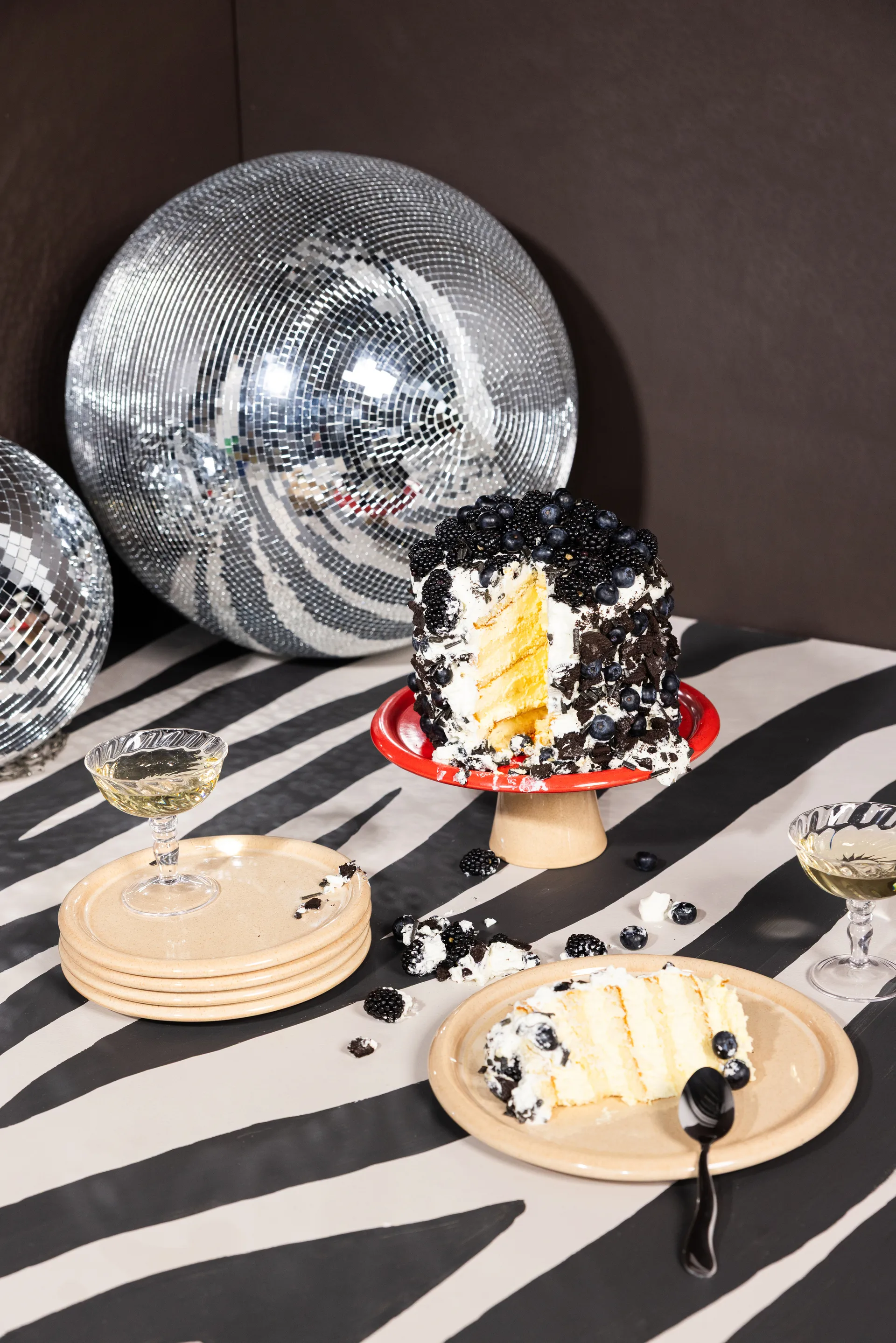 Porto 蛋糕盘 Ø26x11 cm, 红色-米色 Byon