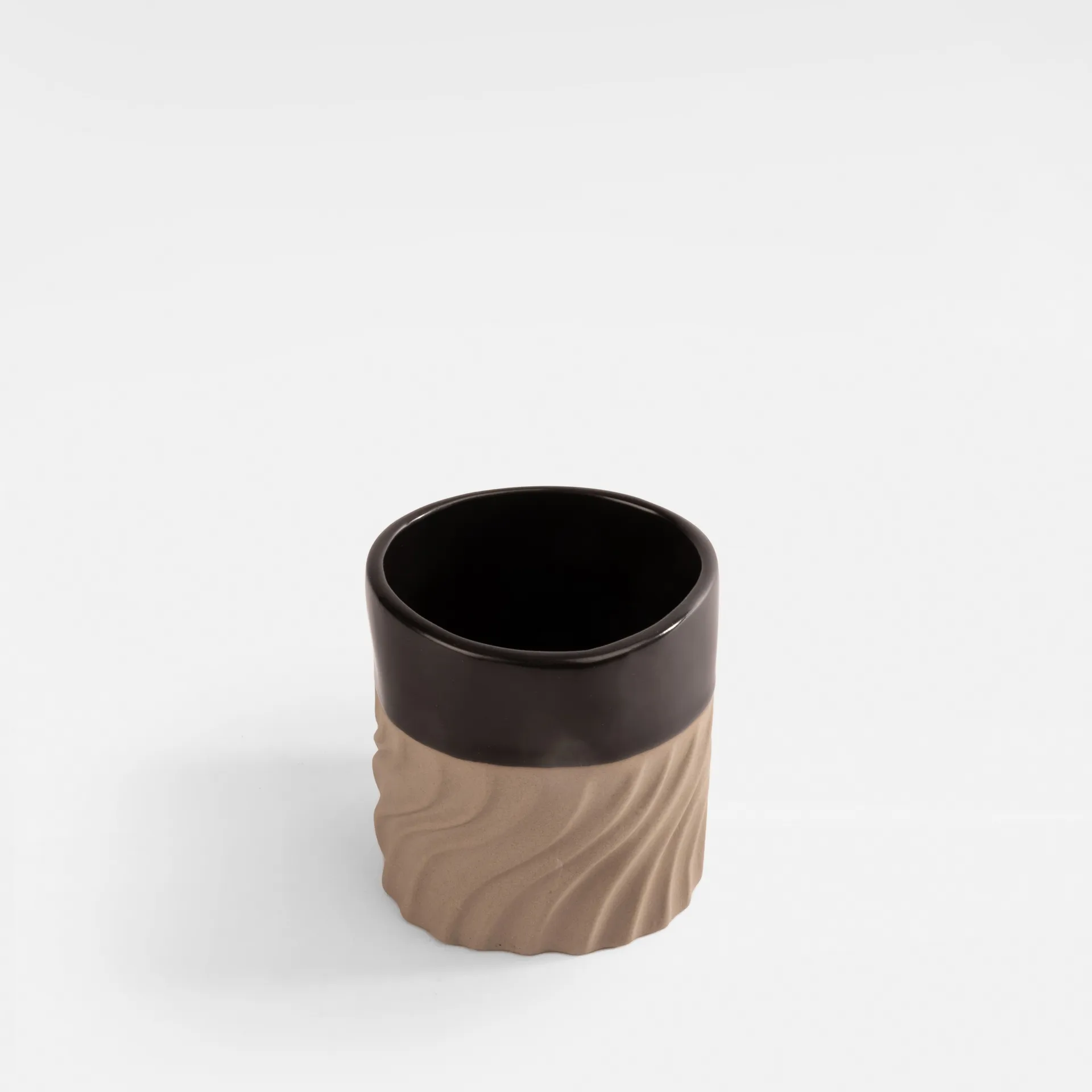 Swirl 杯子 240ml, 黑色_米色 Byon