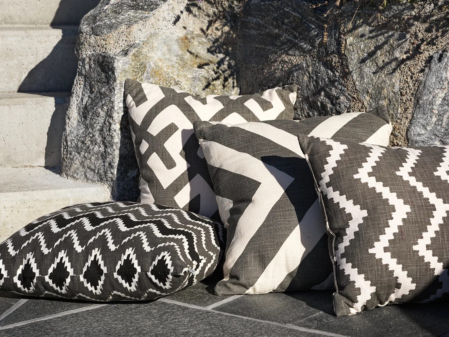 Impal Outdoor cushion, 灰色/off 白色. 50 cm Chhatwal & Jonsson