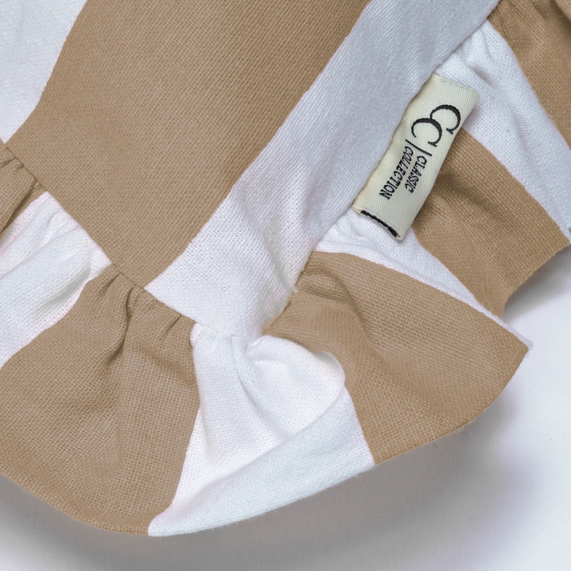 Ruffle Stripes 靠枕套 50x50 cm, 米色 Classic Collection